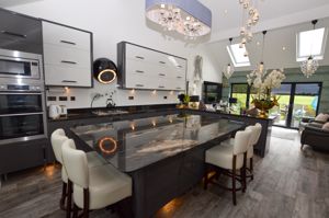 Kitchen- click for photo gallery